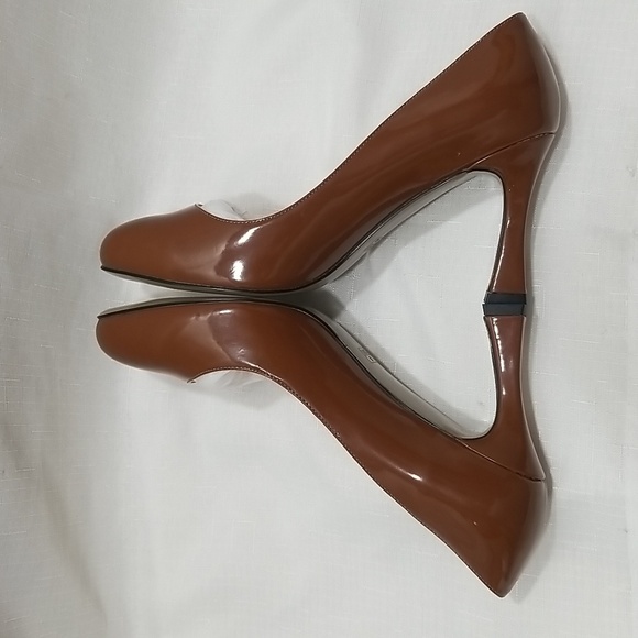 SKYSTERRY Women's Office Round Toe Patent Casual Slip On Spool Mid Heel size 9 - Picture 5 of 9
